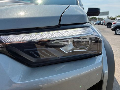 Used 2024 Chevrolet Colorado ZR2 w/ ZR2 Bison Edition AWD/4WD image 9