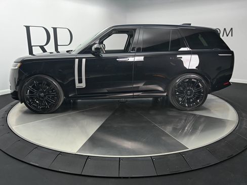 Used 2024 Land Rover Range Rover Autobiography AWD/4WD image 8
