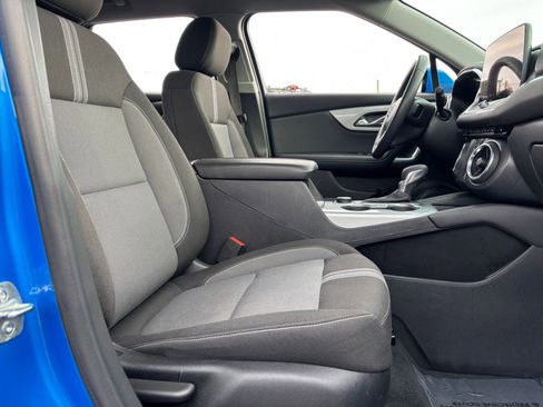 Used 2025 Chevrolet Blazer LT image 27