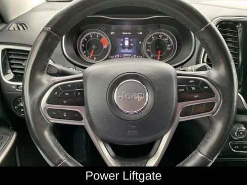 Used 2019 Jeep Cherokee Limited image 17