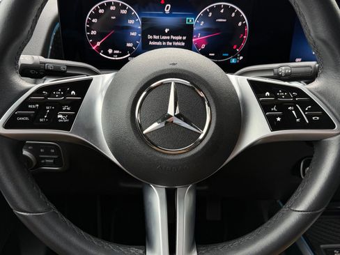 Certified 2024 Mercedes-Benz GLB 250 4MATIC image 7