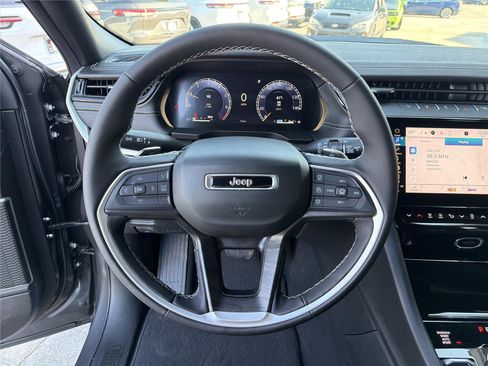 New 2026 Jeep Grand Cherokee Limited w/ Limited Altitude Package image 24