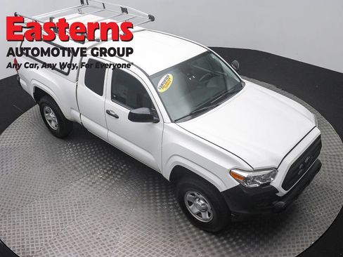 Used 2020 Toyota Tacoma SR RWD image 3