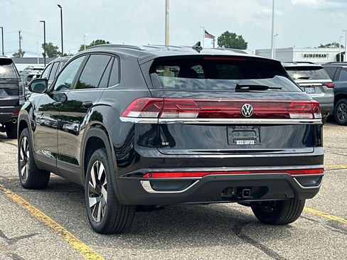 New 2025 Volkswagen Atlas Cross Sport SE image 4