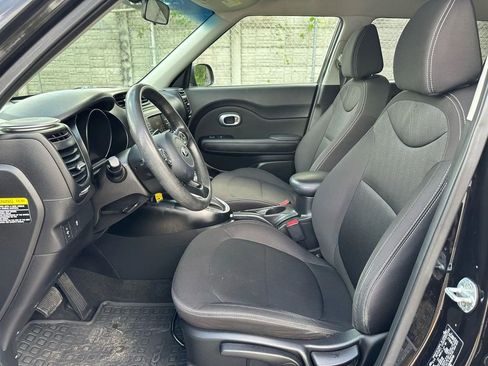 Used 2018 Kia Soul image 5