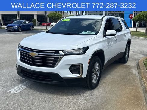 Used 2023 Chevrolet Traverse LT FWD image 3