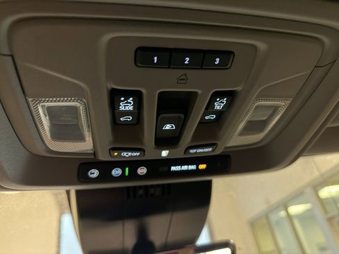 Used 2023 GMC Sierra 1500 Denali w/ Technology Package image 41