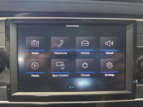 Used 2023 Volkswagen Jetta SE w/ Panoramic Sunroof Package FWD image 20