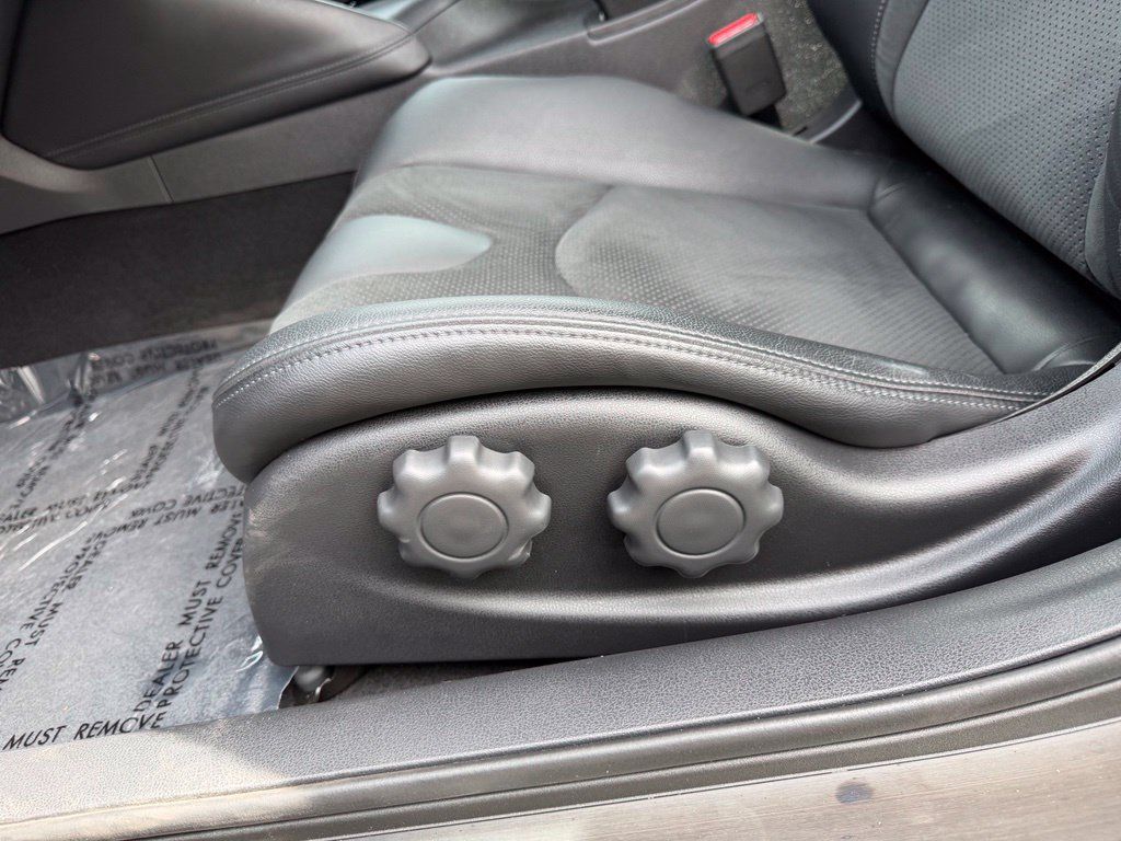 Used 2024 Nissan Z Performance w/ Floor Mat Package RWD image 14