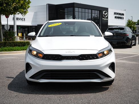 Used 2023 Kia Forte LXS FWD image 3