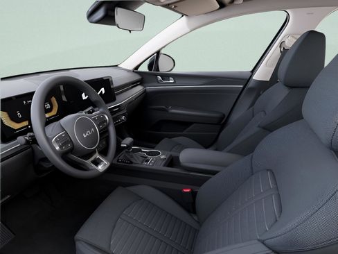 New 2026 Kia K5 LXS image 17