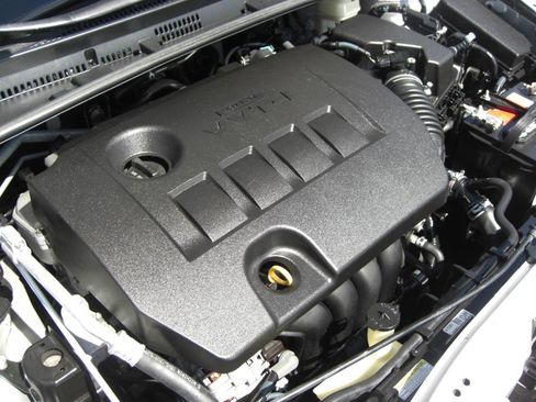 Used 2015 Toyota Corolla S FWD image 21