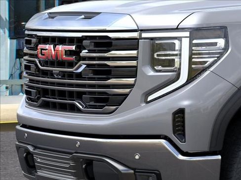 New 2026 GMC Sierra 1500 SLT AWD/4WD image 13