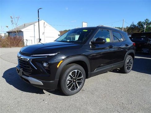 Used 2025 Chevrolet TrailBlazer LT w/ Convenience Package image 1