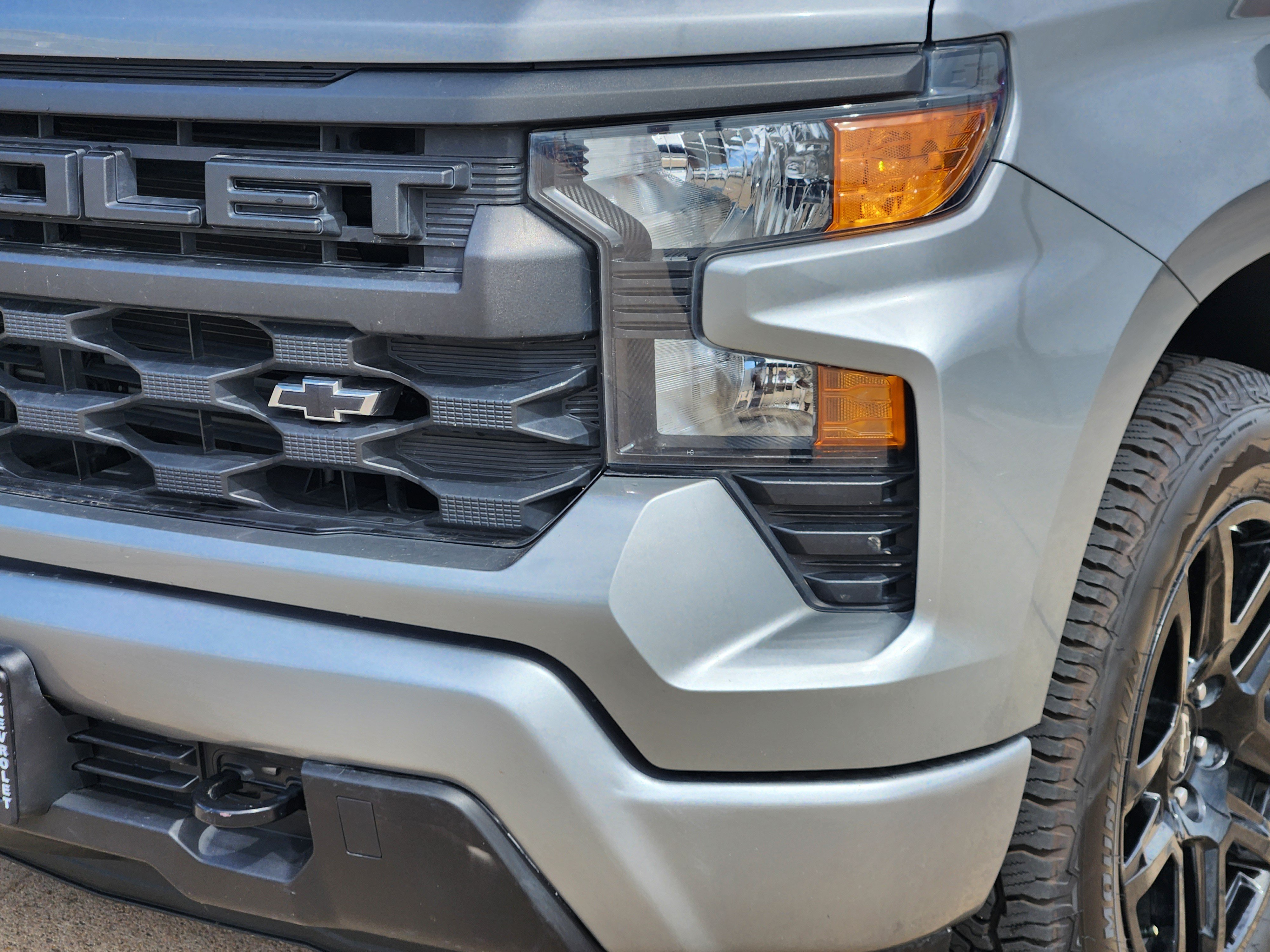 Used 2024 Chevrolet Silverado 1500 Custom w/ Turbomax Blackout Package RWD image 10