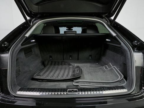 Used 2023 Audi Q8 Premium Plus w/ Premium Plus Package AWD/4WD image 32