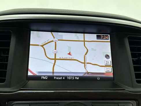 Used 2016 Nissan Pathfinder Platinum w/ Family Entertainment Package image 26