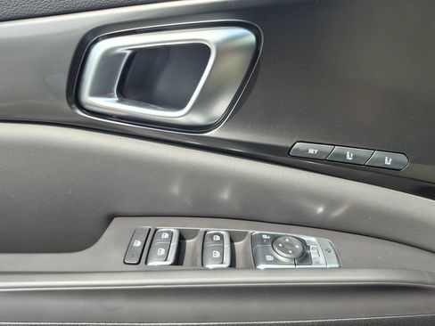 New 2027 Kia Carnival SX w/ Dark Edition Package FWD image 7