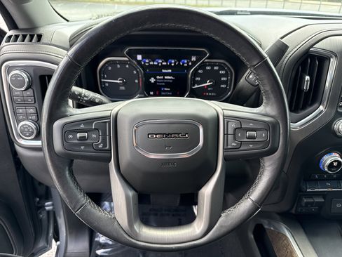 Used 2022 GMC Sierra 1500 Denali w/ Denali Premium Package AWD/4WD image 18