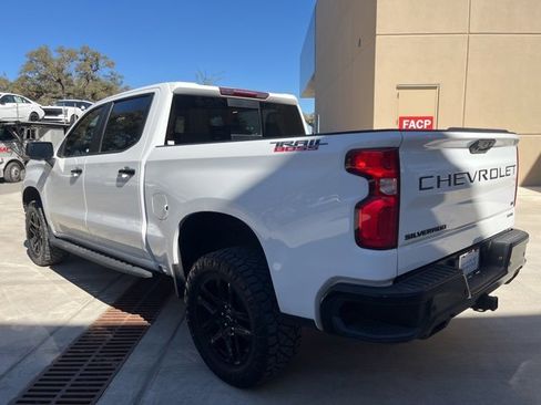 Used 2022 Chevrolet Silverado 1500 LT Trail Boss w/ Convenience Package II image 5