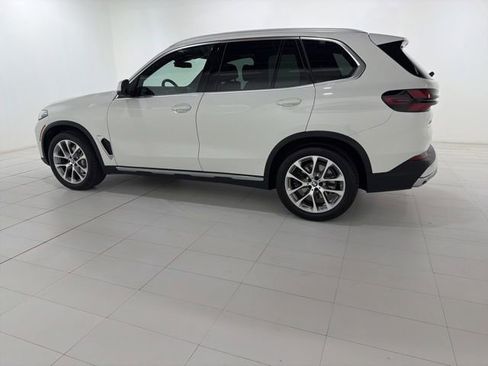 Used 2026 BMW X5 xDrive40i w/ Climate Comfort Package AWD/4WD image 2