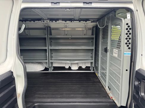 Used 2012 Chevrolet Express 2500 image 15