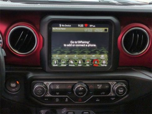 Certified 2022 Jeep Gladiator Rubicon w/ Auxiliary Switch Group image 18