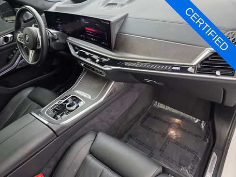 Certified 2025 BMW X7 M60i AWD/4WD image 30