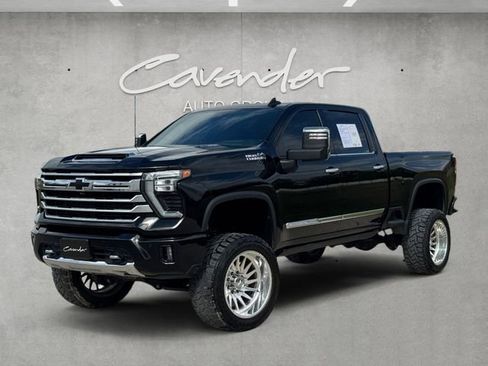 Used 2024 Chevrolet Silverado 2500 High Country w/ Technology Package AWD/4WD image 1