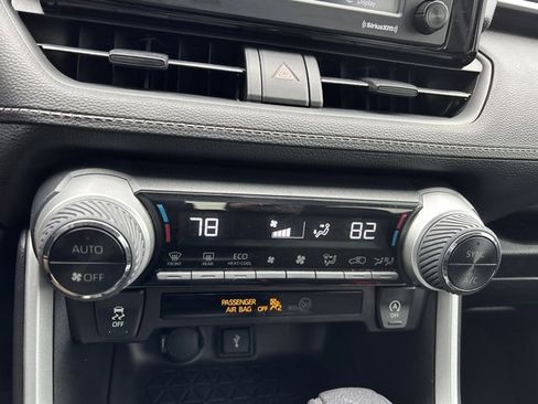 Used 2021 Toyota RAV4 XLE w/ Convenience Package image 32