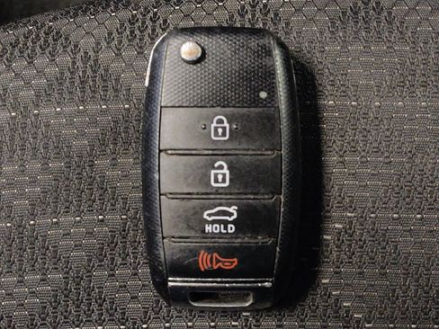 Used 2019 Kia Rio S FWD image 32