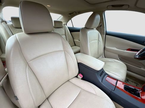 Used 2011 Lexus ES 350 image 27