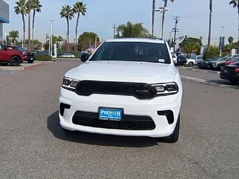 Used 2024 Dodge Durango GT image 3