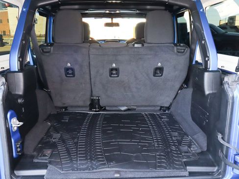 Used 2021 Jeep Wrangler Unlimited Sport image 9