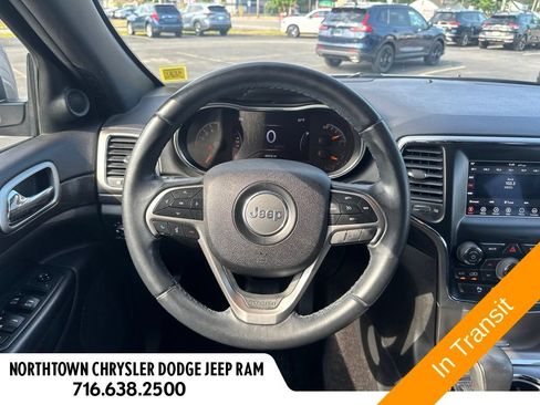 Used 2018 Jeep Grand Cherokee Laredo AWD/4WD image 20