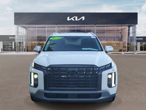 Used 2024 Hyundai Palisade SEL w/ Premium Package FWD image 2