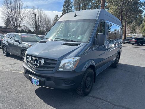 Used 2018 Mercedes-Benz Sprinter 2500 image 1