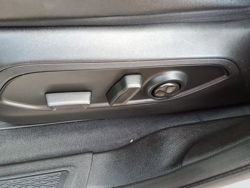 Used 2023 Jeep Grand Cherokee Altitude AWD/4WD image 9