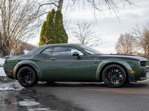 Used 2023 Dodge Challenger R/T Scat Pack image 4