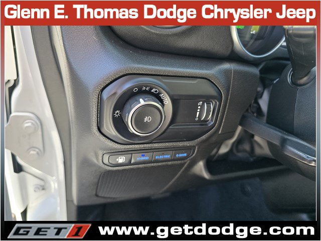 Used 2023 Jeep Wrangler Unlimited Sahara w/ Cold Weather Group AWD/4WD image 23