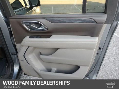 Used 2022 GMC Yukon XL SLT w/ SLT Luxury Package image 29