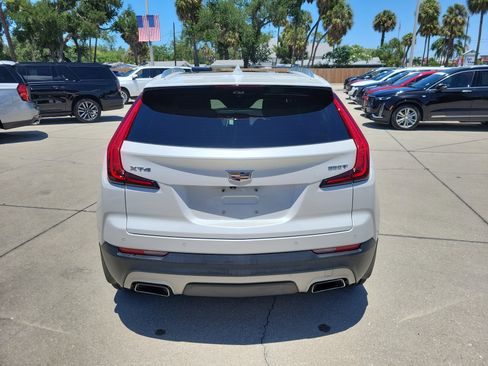Used 2020 Cadillac XT4 Premium Luxury w/ Enhanced Visibility Package FWD image 5