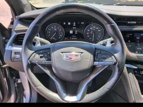 Certified 2023 Cadillac XT6 Sport w/ Platinum Package AWD/4WD image 19