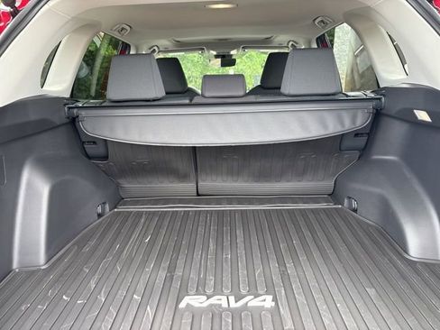 Used 2025 Toyota RAV4 XLE w/ Convenience Package FWD image 8