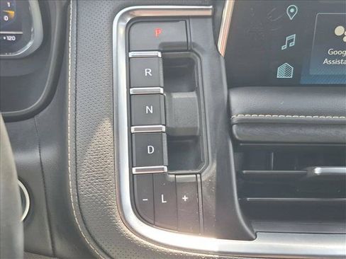Used 2024 Chevrolet Tahoe Premier RWD image 12