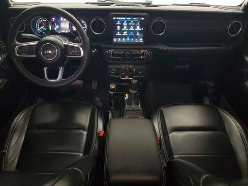 Used 2023 Jeep Wrangler Unlimited Sahara AWD/4WD image 13