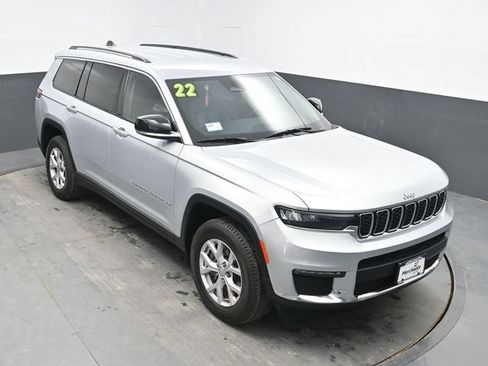 Used 2022 Jeep Grand Cherokee L Limited AWD/4WD image 24