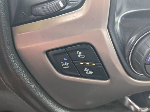 Used 2019 GMC Sierra 3500 Denali w/ Duramax Plus Package AWD/4WD image 18