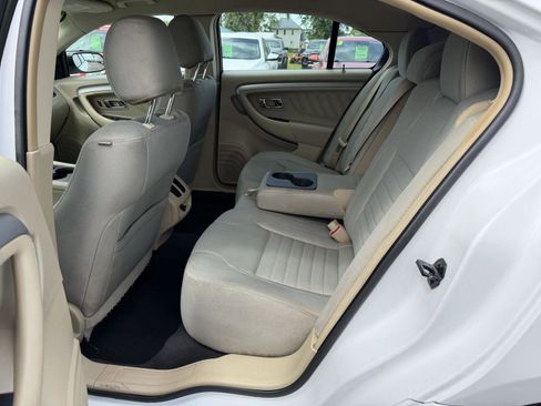 Used 2018 Ford Taurus SE FWD image 19