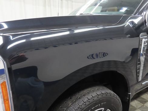 Used 2023 Ford F250 Platinum w/ FX4 Off-Road Package AWD/4WD image 55